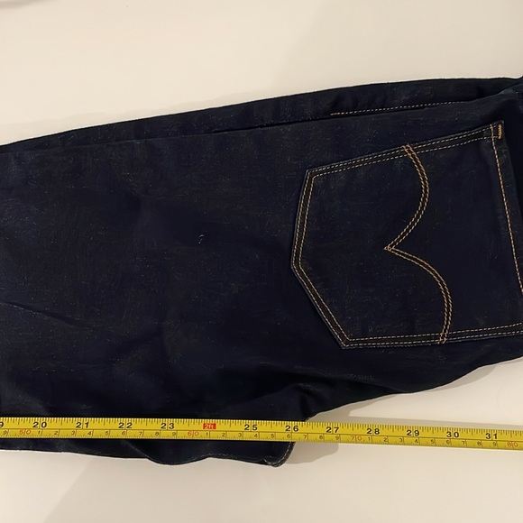 Levi’s High Rise Skinny Jeans - Picture 3 of 3